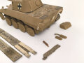 Panzerkampfwagen Panther D der Wehrmacht. Schulungsmodell aus Holz, Länge ohne Rohr etwa 34cm. Origianllack "Dies ist ein dienstlicher Gegenstand, Missbrauch ist strafbar"