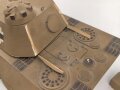Panzerkampfwagen Panther D der Wehrmacht. Schulungsmodell aus Holz, Länge ohne Rohr etwa 34cm. Origianllack "Dies ist ein dienstlicher Gegenstand, Missbrauch ist strafbar"