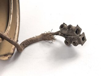 Lampenfuß aus original lackierten Panzerfaustteilen der Wehrmacht.  Nachkriegsumbau " Schwerter zu Pflugscharen"