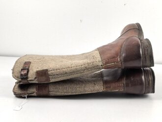 Paar Winterstiefel Wehrmacht, der Filzschaft leicht mottig, ein Absatz defekt, Sohlenlänge knapp 31cmn