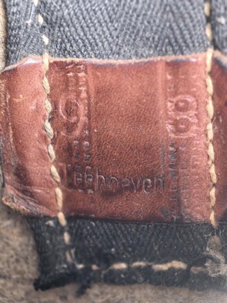 Paar Winterstiefel Wehrmacht, der Filzschaft leicht mottig, ein Absatz defekt, Sohlenlänge knapp 31cmn
