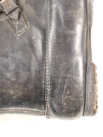 Paar Winterstiefel Wehrmacht, große Ausführung zum  über die normalen Stiefel ziehen. Guter Gesamtzustand, Sohlenlänge 34cm