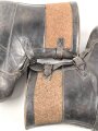 Paar Winterstiefel Wehrmacht, große Ausführung zum  über die normalen Stiefel ziehen. Guter Gesamtzustand, Sohlenlänge 34cm