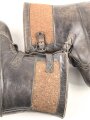 Paar Winterstiefel Wehrmacht, große Ausführung zum  über die normalen Stiefel ziehen. Guter Gesamtzustand, Sohlenlänge 34cm