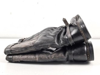 Luftwaffe, Paar beheizbare Stiefel für fliegendes Personal. Original besohlt, Reissverschlüsse gängig. Sohlenlänge 31,5cm