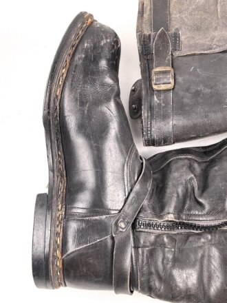 Luftwaffe, Paar beheizbare Stiefel für fliegendes Personal. Original besohlt, Reissverschlüsse gängig. Sohlenlänge 31,5cm