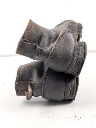 Paar Halbschuhe für Mannschaften der Wehrmacht Modell 1944. Leder angetrocknet, ungereinigt, Sohlenlänge knapp 27,5cm