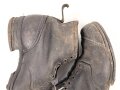 Paar Halbschuhe für Mannschaften der Wehrmacht Modell 1944. Leder angetrocknet, ungereinigt, Sohlenlänge knapp 27,5cm