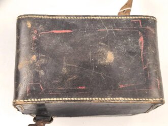 Pionier, Tasche zum Glühzündapparat 37 der Wehrmacht. Ungereinigtes Stück, der Trageriemen original und zugehörig