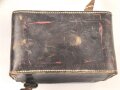 Pionier, Tasche zum Glühzündapparat 37 der Wehrmacht. Ungereinigtes Stück, der Trageriemen original und zugehörig