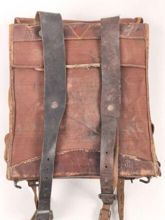 1.Weltkrieg Tornister . Kammerstück Infanterie Regiment 23 Ungereinigter Fundzustand, ein Trageriemen alt ergänzt