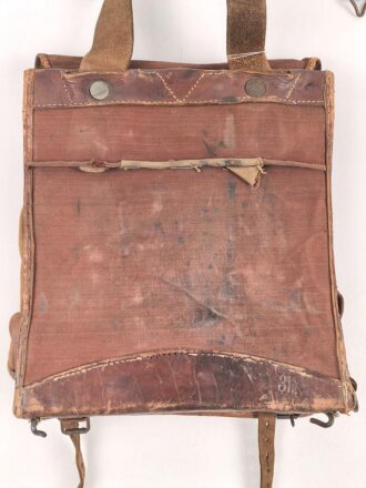1.Weltkrieg Tornister . Kammerstück Infanterie Regiment 23 Ungereinigter Fundzustand, ein Trageriemen alt ergänzt