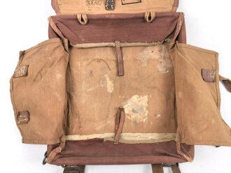 1.Weltkrieg Tornister . Kammerstück Infanterie Regiment 23 Ungereinigter Fundzustand, ein Trageriemen alt ergänzt