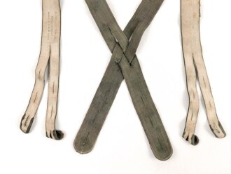 Paar Hosenträger Wehrmacht, getragen, wenig elastisch, datiert 1944