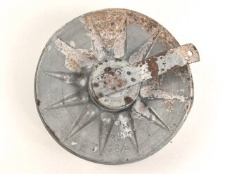 "Evola Duftspender" aus Luftschutz Gasmaskenfilter, Nachkriegsfertigung "Schwerter zu Pflugscharen"