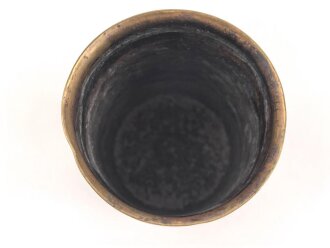 Deutsche Kartusche von 1918, Höhe knapp 13cm. Nachkriegsumbau zur Blumenvase " 1919"