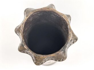 Österreich ? Kartusche , Höhe knapp 26,5cm. Nachkriegsumbau zur Blumenvase