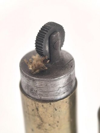 Feuerzeug aus Patronenhülse. Gesamthöhe etwa 8cm , Nachkriegsprodukt "Schwerter zu Pflugscharen " KEIN VERSAND NACH ÜBERSEE