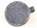 Emaillierte Tasse aus Teil einer Kartusche  Gesamthöhe etwa 8,5cm , Nachkriegsprodukt "Schwerter zu Pflugscharen