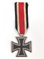 Eisernes Kreuz 2. Klasse 1939. Kein Hersteller im Bandring, Kern 100% geschwärzt, am Band
