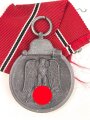 Medaille Winterschlacht im Osten, kein Hersteller im Bandring, Band beiliegend
