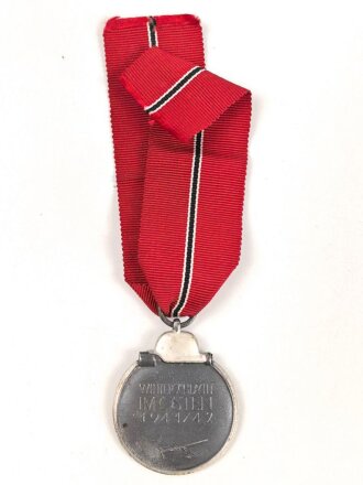 Medaille Winterschlacht im Osten, kein Hersteller im Bandring, am Band