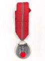 Medaille Winterschlacht im Osten, kein Hersteller im Bandring, am Band
