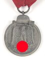 Medaille Winterschlacht im Osten, Hersteller 4 im Bandring für Steinhauer & Lück. Am Band