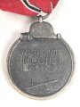 Medaille Winterschlacht im Osten, Hersteller 1 im Bandring für Deschler & Sohn. Am Band