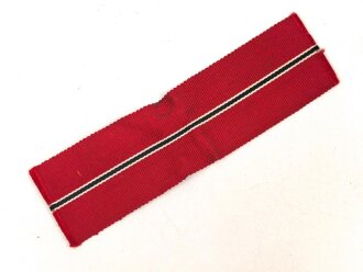 Medaille Winterschlacht im Osten, Hersteller 61 im Bandring für Rudolf A. Karnath & Sohn, Gablonz. Band beiliegend