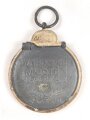 Medaille Winterschlacht im Osten, Hersteller 61 im Bandring für Rudolf A. Karnath & Sohn, Gablonz. Band beiliegend