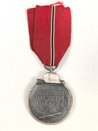Medaille Winterschlacht im Osten, kein Hersteller im Bandring, am Band