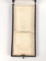 Etui zum Ehrenkreuz der Deutschen Mutter in gold, Hersteller Hans Grad Wien.