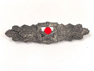 Nahkampspange in silber, Zink versilbert. Hersteller R.S....
