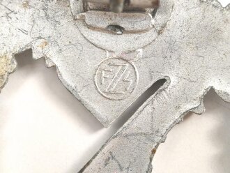 Infanteriesturmabzeichen in silber, Hersteller " FZS " für Fritz Zimmermann, Stuttgart.