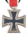 Eisernes Kreuz 2. Klasse 1939. Kein Hersteller im Bandring, Kern 100% geschwärzt, am Band