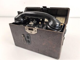 Feldfernsprecher 33 Wehrmacht, datiert 1942. Beim...