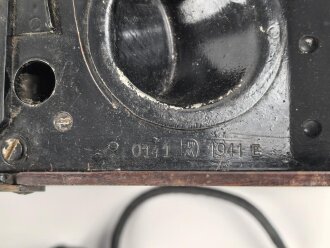 Feldfernsprecher 33 Wehrmacht, datiert 1941.  Die Kurbel defekt. Ungereinigt, Funktion nicht geprüft