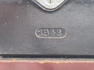 Tischfernsprecher 38 Wehrmacht mit Beikasten. Der Fernsprecher datiert 1940. Optisch guter Gesamtzustand, Funktion nicht geprüft
