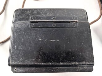 Tischfernsprecher 38 Wehrmacht mit Beikasten. Der Fernsprecher datiert 1940. Optisch guter Gesamtzustand, Funktion nicht geprüft