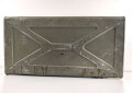 Grosse Dokumentenkiste Wehrmacht. Maße etwa 40 x 75 x 35cm. Originallack. Von einem Feldunterarzt als Versandkasten benutzt.