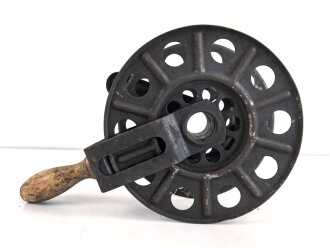 Handkabelrolle großes Modell, Originallack , datiert 1941, ungereinigtes Stück