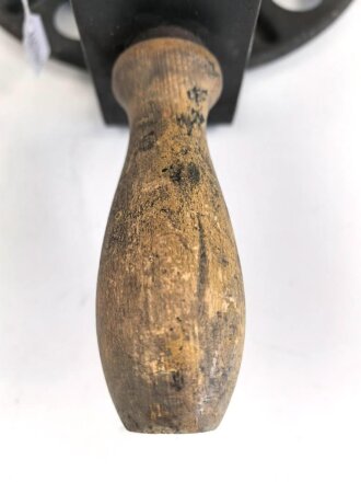 Handkabelrolle großes Modell, Originallack , datiert 1941, ungereinigtes Stück
