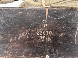 1.Weltkrieg, Streckenfernsprecher Modell 1915. Die Hörmuschel alt restauriert, sonst optisch gut. Funktion nicht geprüft, beim Verschluss ist der Federmechanismus defekt.