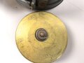 1.Weltkrieg, Streckenfernsprecher Modell 1915. Die Hörmuschel alt restauriert, sonst optisch gut. Funktion nicht geprüft, beim Verschluss ist der Federmechanismus defekt.