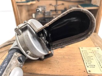 Österreich k.u.k. Feldfernsprecher Modell 1907 in gutem Gesamtzustand, Funktion nicht geprüft.