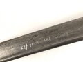Preussen, Kavalleriesäbel Modell 1852. Kammerstück von 1885 in Säbeltasche für Berittene, samt Troddel. Sowohl der Säbel als auch die Tasche mit gleichem Kammerstempel eines Maschinengewehrzuges " 142 R. M.G.2"  Guter Gesamtzustand.