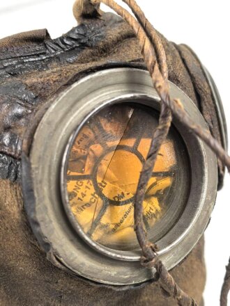 1.Weltkrieg Gasmaske. Guter Zustand, Leder weich. Der Filter datiert 1918, mit Schnappfilter 18.