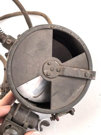 Kleines Blinkgerät K Blink der Wehrmacht. Originallack, unvollständig, ungereinigt
