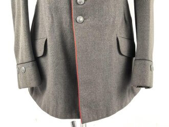 1.Weltkrieg Preußen, feldgrauer Waffenrock Modell 1910 für einen Angehörigen im Telegrapghen Bataillion 5. Eigentumstück mit kleinem Mottenschaden am rechten Ärmel, sonst in sehr gutem Zustand